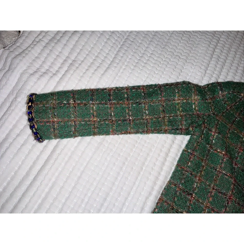 Chanel‎ Woman's Tweed Jacket Size 40 - Picture 4 of 15